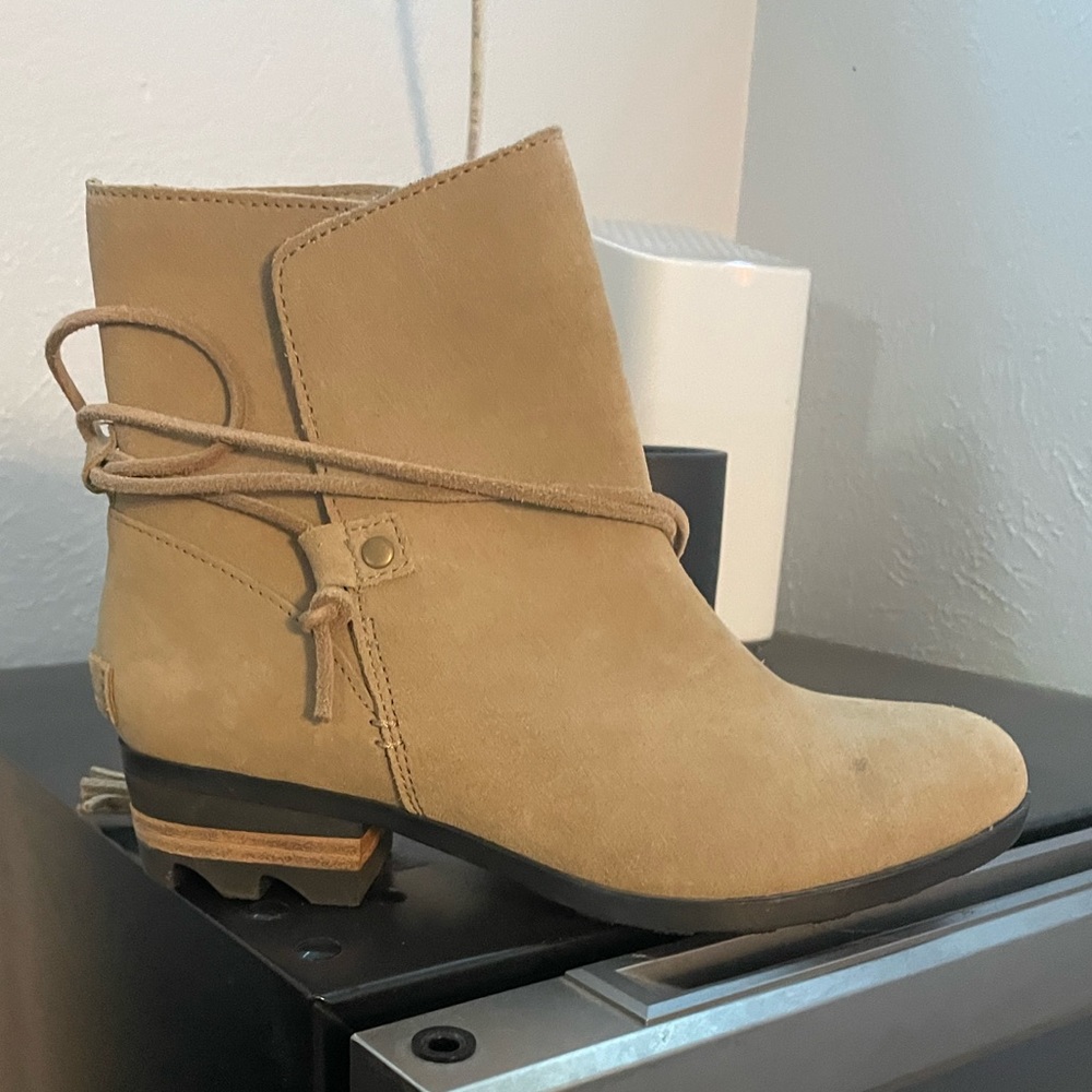 Sorel Farrah Boots